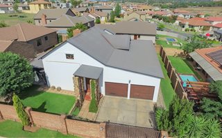 3 Bedroom House in Amberfield Valley