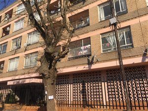 2 Bed Apartment in Yeoville