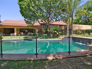 4 Bed House in Dowerglen