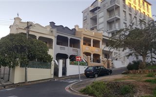 2 Bedroom Simplex in Green Point
