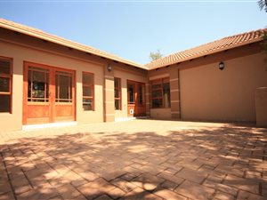 2 Bed House in Featherbrooke Estate