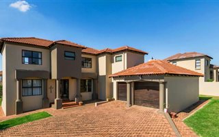 3 Bedroom House in Protea Ridge