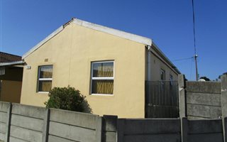 3 Bedroom House in Woodlands