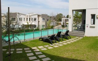 2 Bedroom Apartment in Fourways