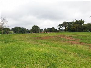 1800 m² Land available in Kloof