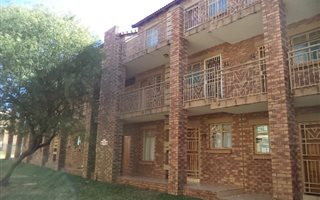 2 Bedroom Apartment in Karen Park