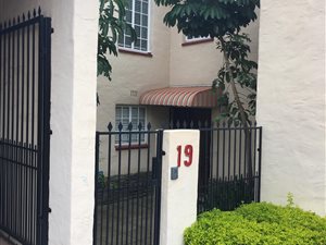 3 Bed Townhouse in Epsom Downs
