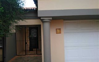 3 Bedroom Townhouse in Pentagon Park