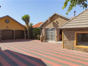 3 Bed House in Chantelle