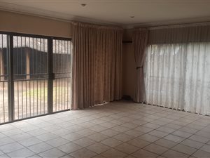 3 Bed House in Rooihuiskraal North