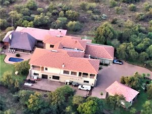 6 Bed House in Buffelsdrift AH