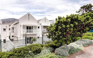 3 Bedroom House in Steenberg Golf Estate