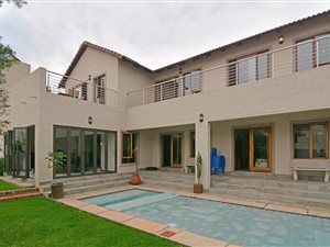 6 Bed House in Greenstone Hill