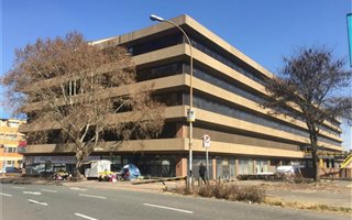 16346 m² Office Space in Selby