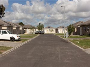 4 Bed Townhouse in Kuilsriver