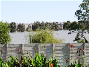 2296 m² Land available in Oranjeville