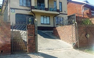 3 Bedroom House in Raisethorpe