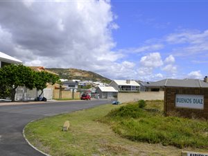 861 m² Land available in Diaz Beach