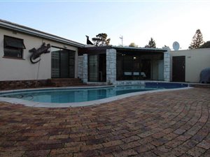 5 Bedroom House in Tableview