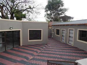 7 Bed House in Roodepoort North