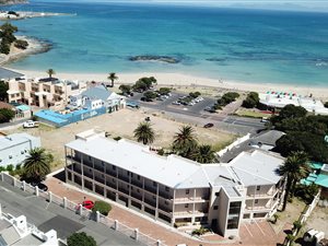 2 Bedroom Apartment in Gordons Bay Central