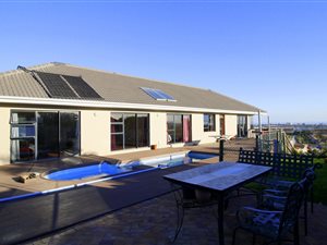 3 Bedroom House in Dennegeur