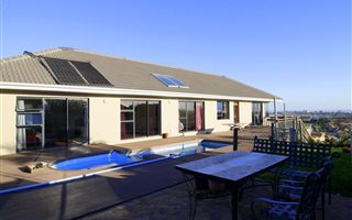 3 Bedroom House in Dennegeur