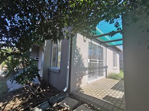 2 Bed Simplex in Edenglen