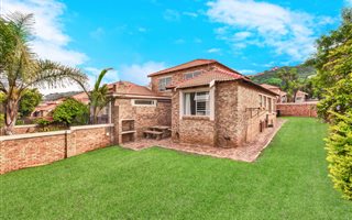 4 Bedroom Townhouse in Allens Nek