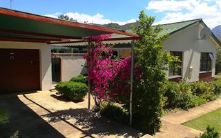 2 Bedroom House in De Rust