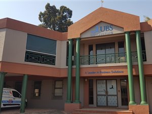 1100 m² Commercial space in Ferndale