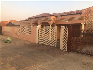 3 Bed House in Mabopane