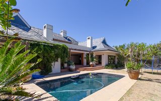 4 Bedroom House in Pearl Valley