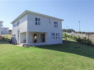 4 Bedroom Apartment in Oatlands North