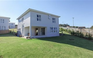 4 Bedroom Apartment in Oatlands North