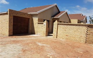 5 Bedroom House in Vista Park