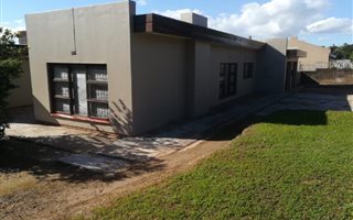 3 Bedroom House in Vredenburg