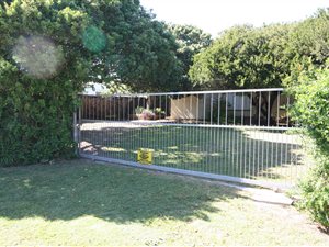 4 Bed House in Kenton-on-Sea