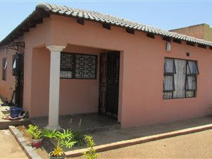 2 Bed House in Katlehong