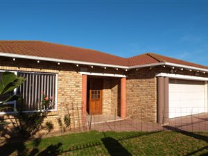 3 Bedroom House in Bluewater Bay