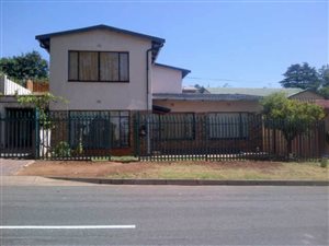 4 Bed House in Greymont