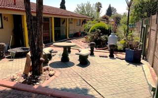 4 Bedroom House in Estera