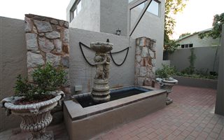 2 Bedroom Garden Cottage in Melville
