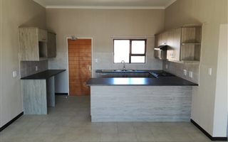 2 Bedroom Apartment in Wilgeheuwel