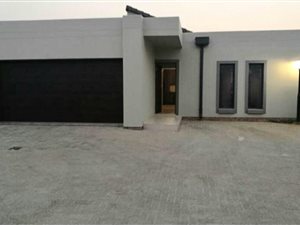 3 Bed Apartment in Summerset