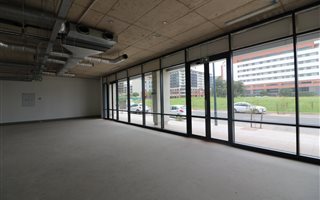 200 m² Commercial space in New Town Centre