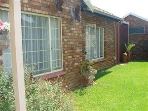 3 Bed Townhouse in Sinoville