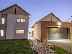 4 Bedroom House in The Hills