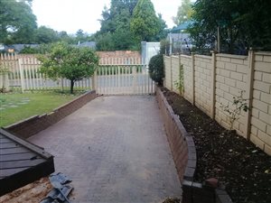 1 Bed Garden Cottage in Bordeaux