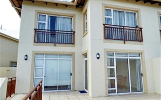 3 Bedroom Townhouse in Pinnacle Point Golf Estate